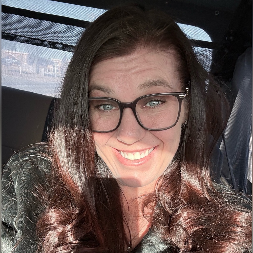 Meet your Posher, Jennifer